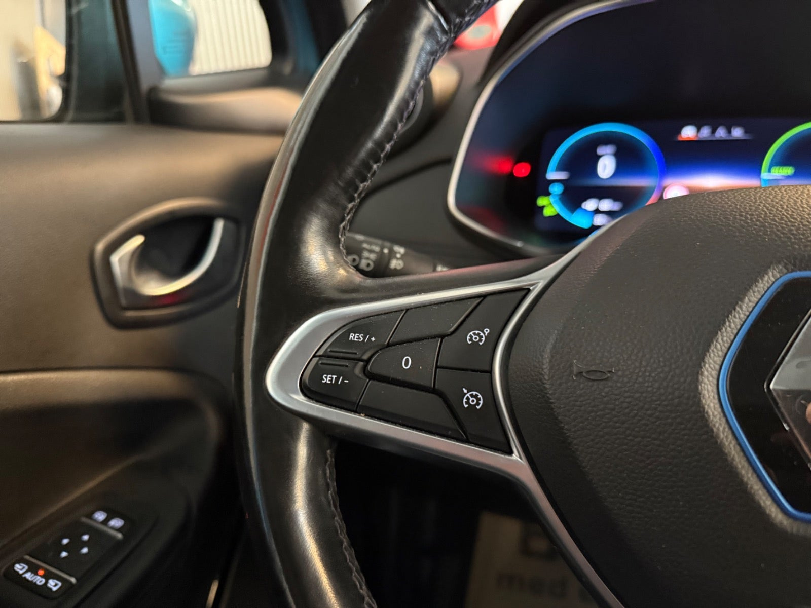 Blå Renault Zoe fra 2020