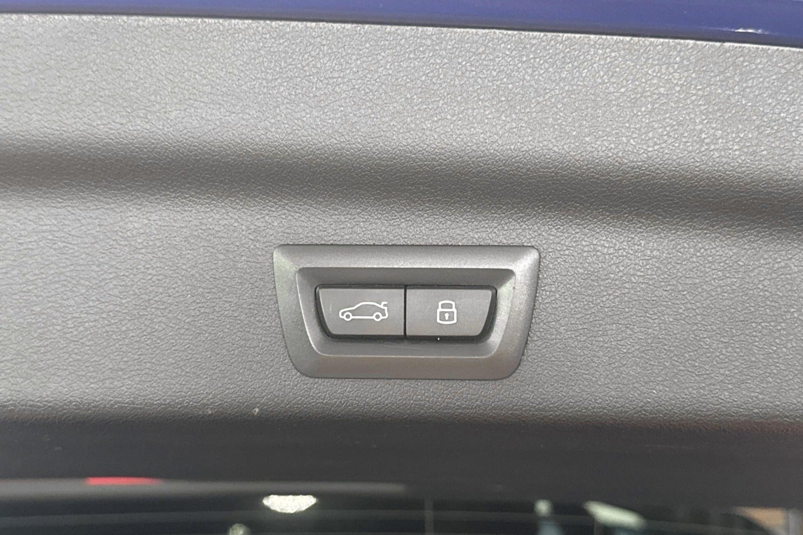 Blå BMW X1 fra 2023