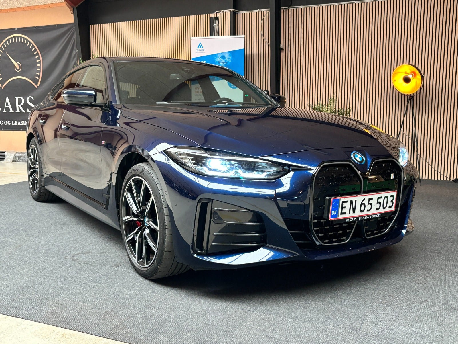 Blå BMW i4 fra 2023