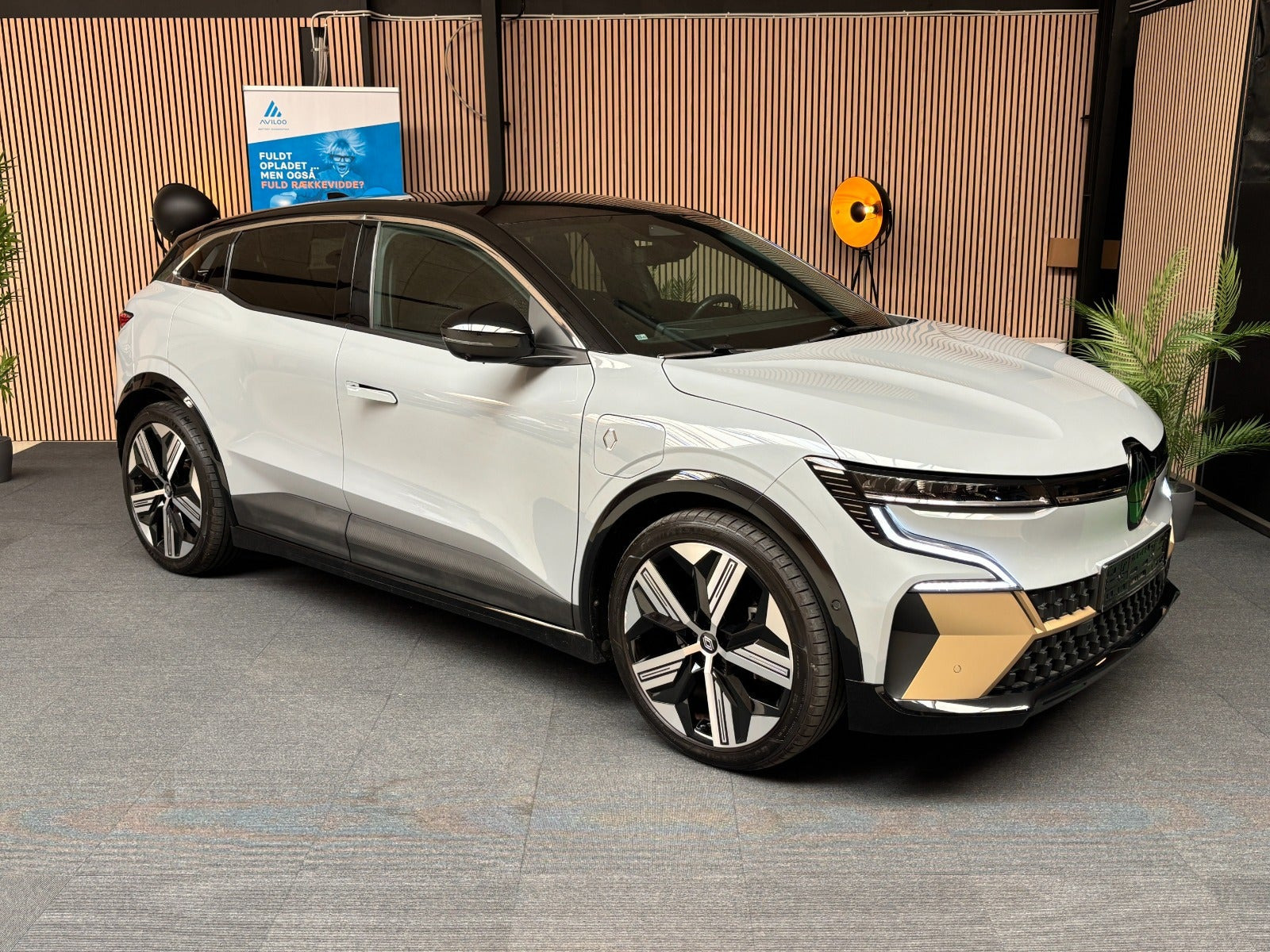 Renault Megane E-Tech 60 Iconic