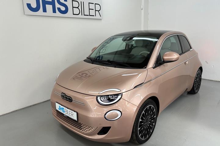 Grå Fiat 500e fra 2023