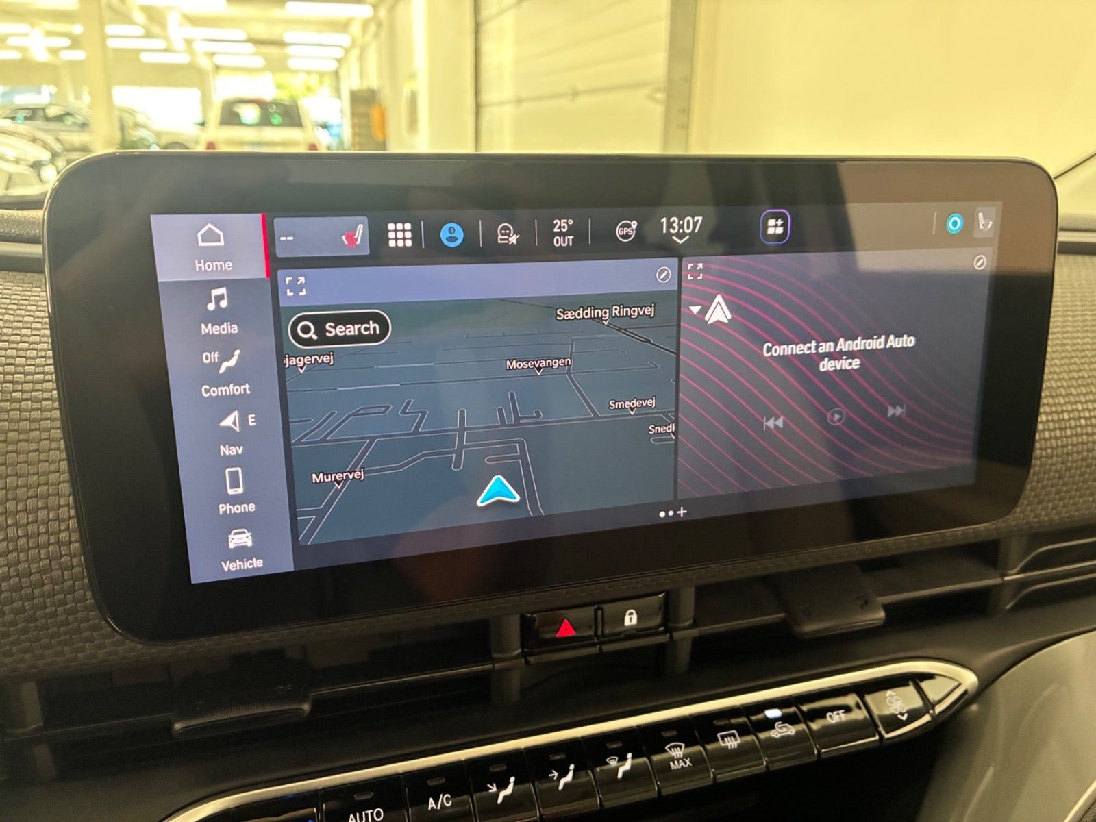 Grå Fiat 500e fra 2023