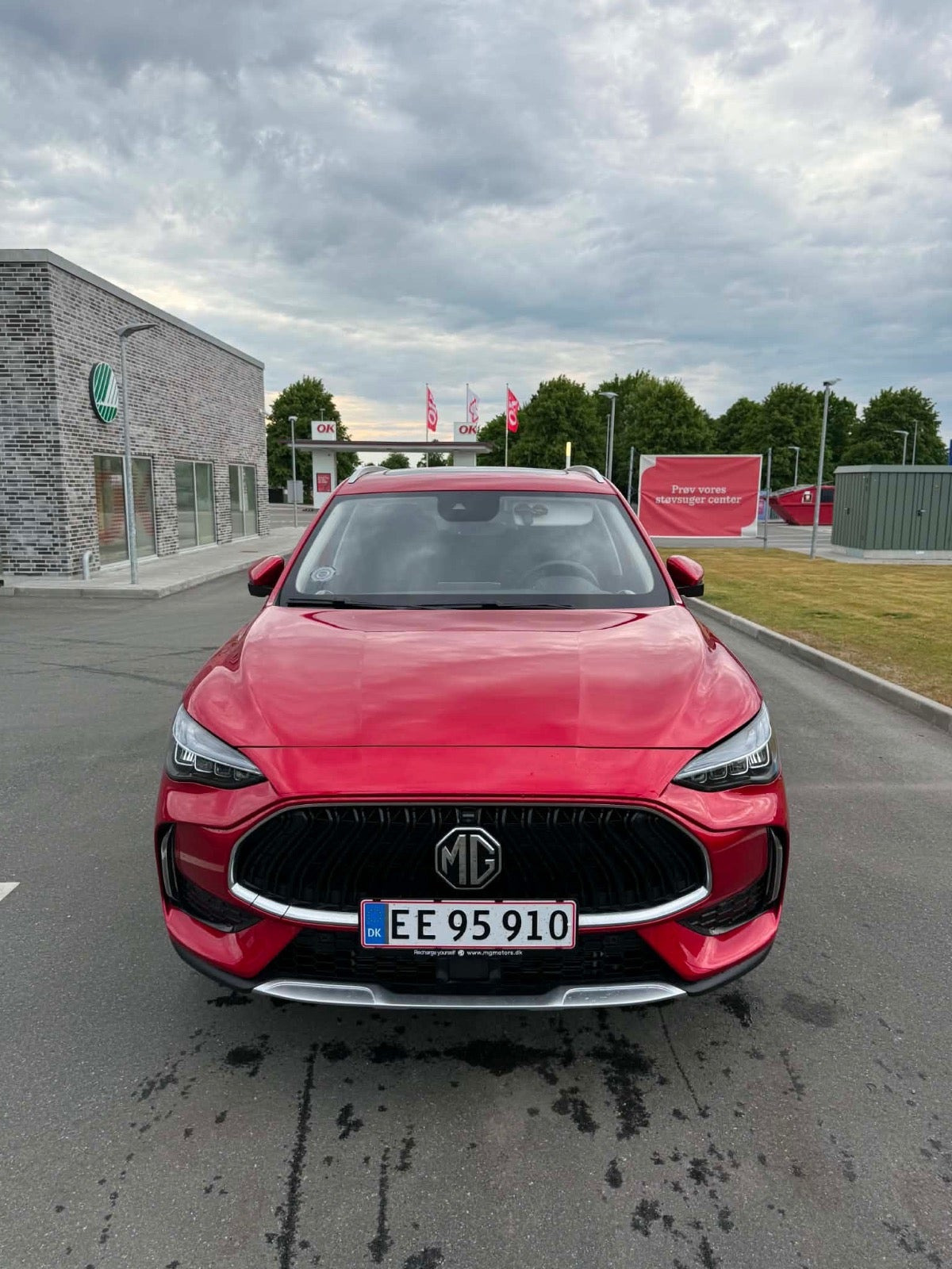 Rød MG EHS fra 2023