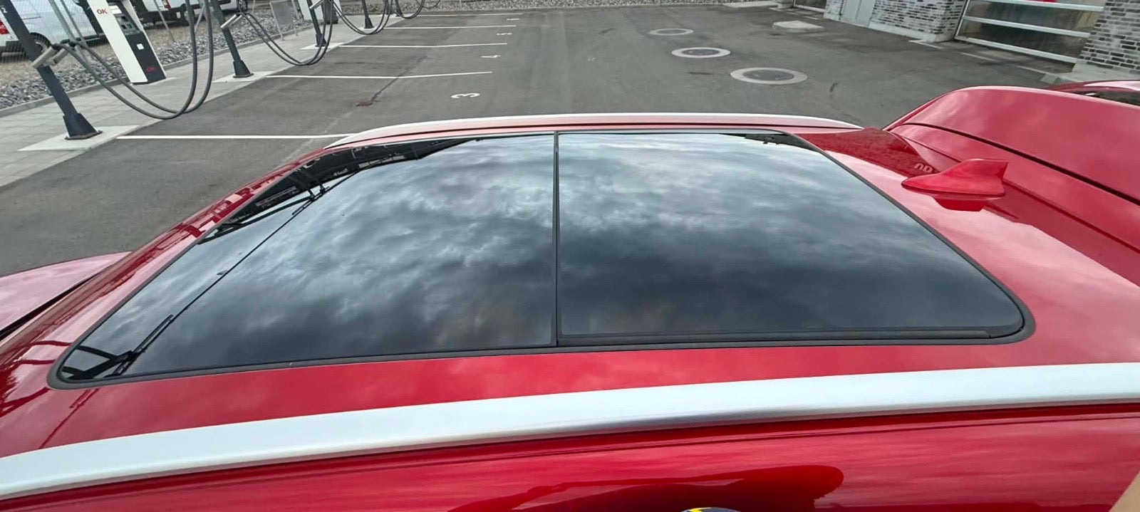 Rød MG EHS fra 2023