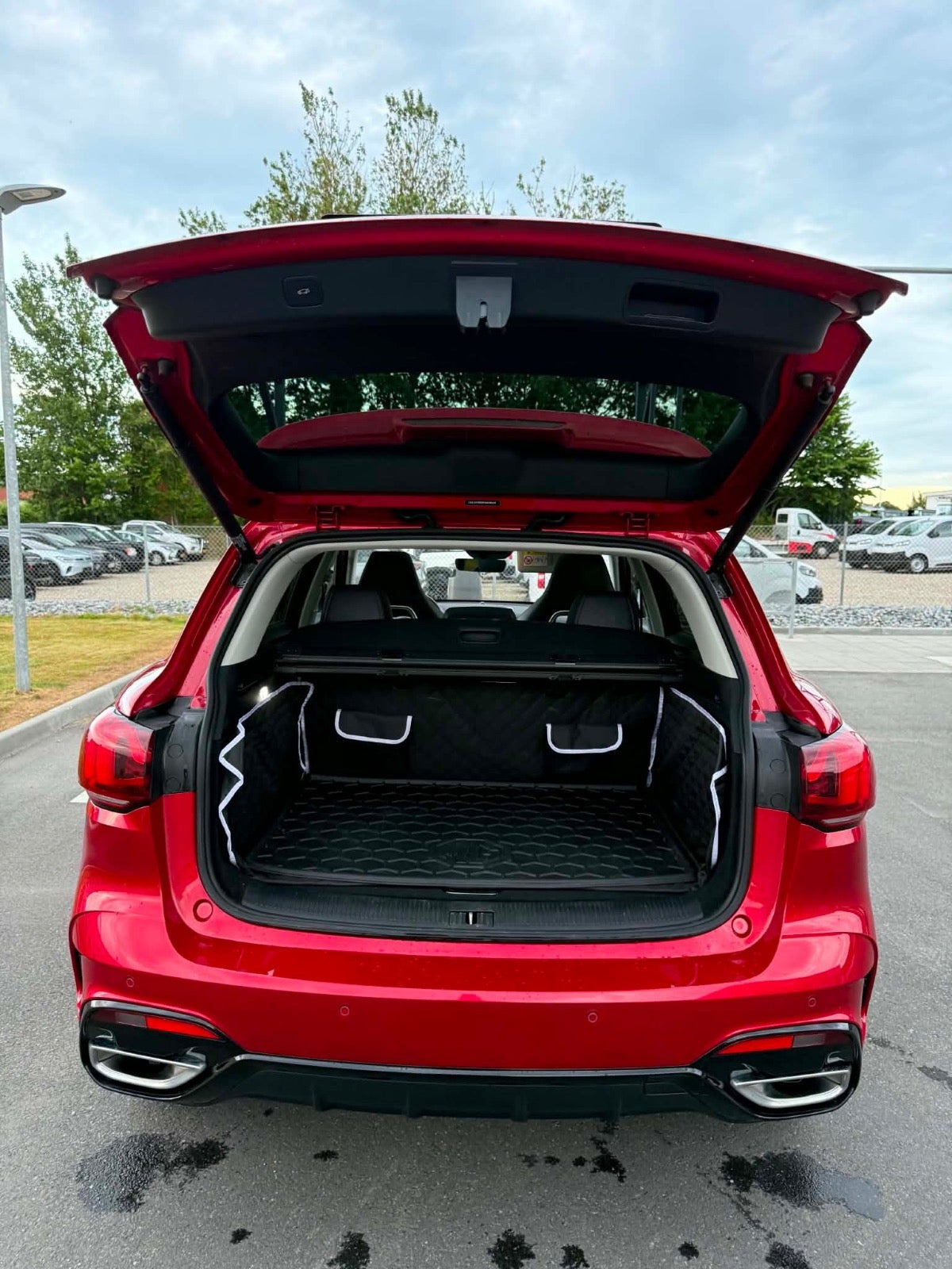 Rød MG EHS fra 2023