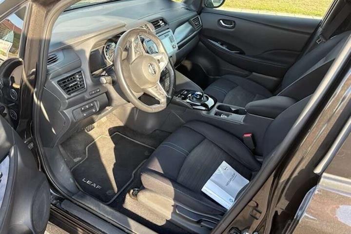 Sort Nissan Leaf fra 2018