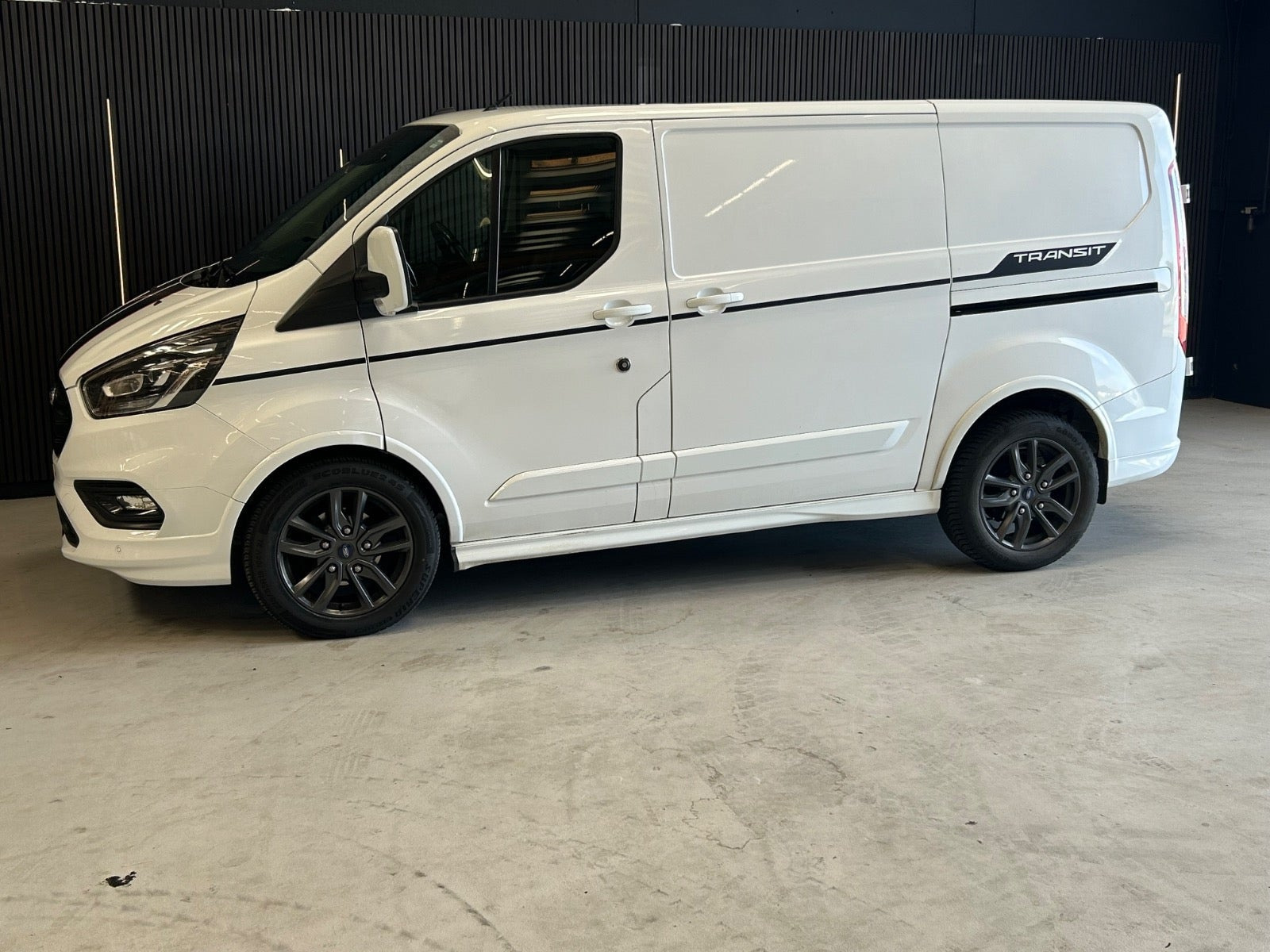 Hvid Ford Transit Custom 300 L1 fra 2022