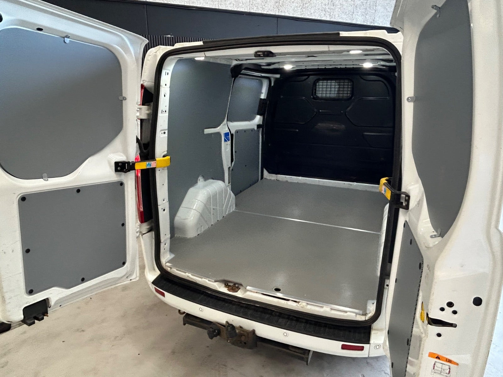 Hvid Ford Transit Custom 300 L1 fra 2022