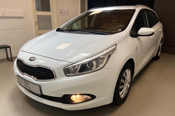 Hvid Kia Ceed fra 2013