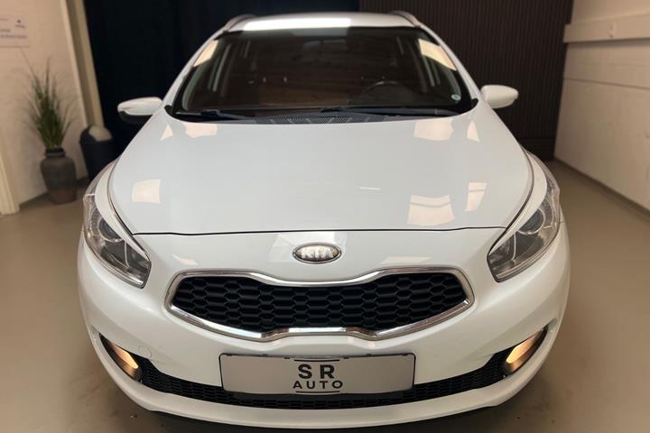 Hvid Kia Ceed fra 2013