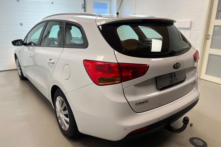 Hvid Kia Ceed fra 2013