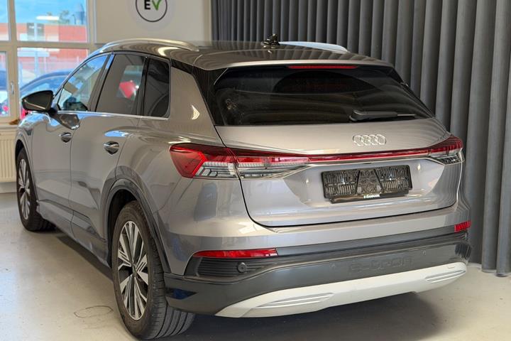 Grå Audi Q4 e-tron fra 2022