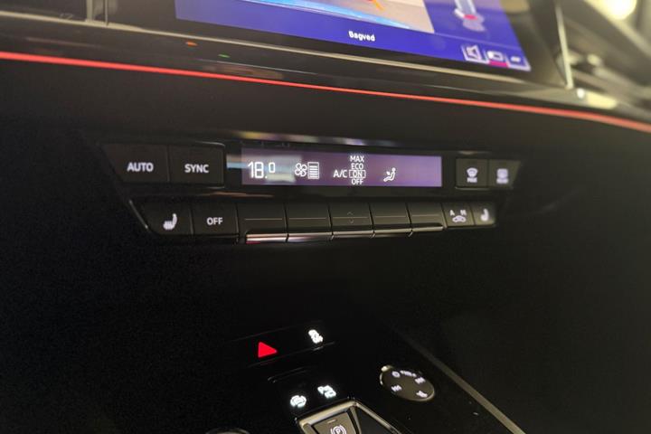 Grå Audi Q4 e-tron fra 2022