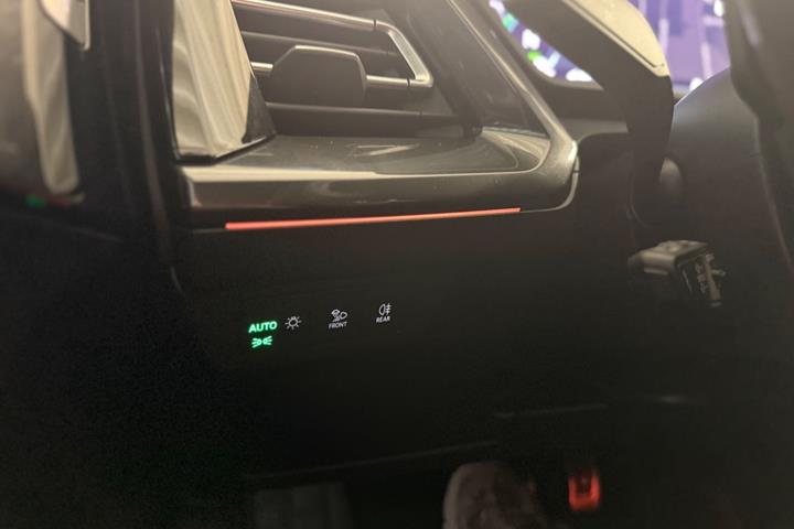 Grå Audi Q4 e-tron fra 2022