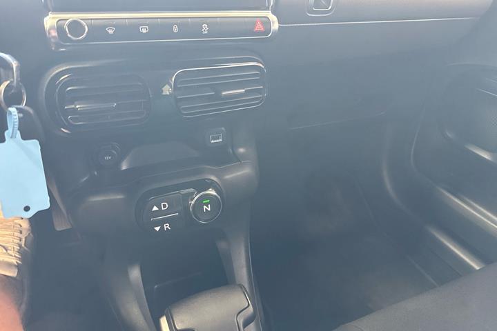 Hvid Citroën C4 Cactus fra 2014