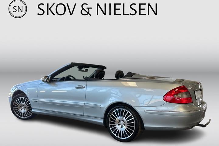 Sølv Mercedes CLK280 fra 2007