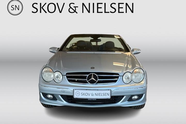 Sølv Mercedes CLK280 fra 2007
