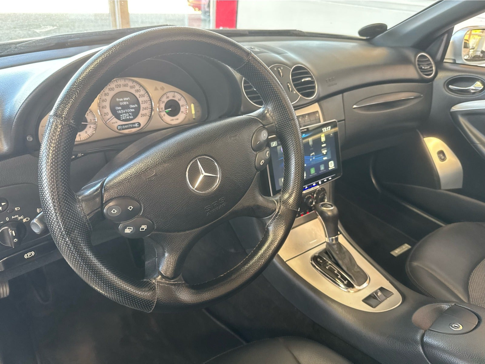 Sølv Mercedes CLK280 fra 2007