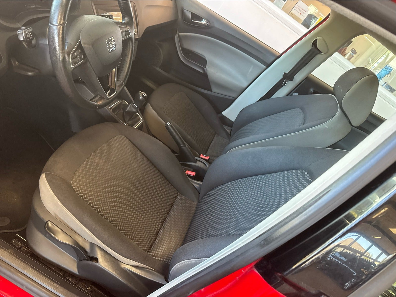 Rød Seat Ibiza fra 2016