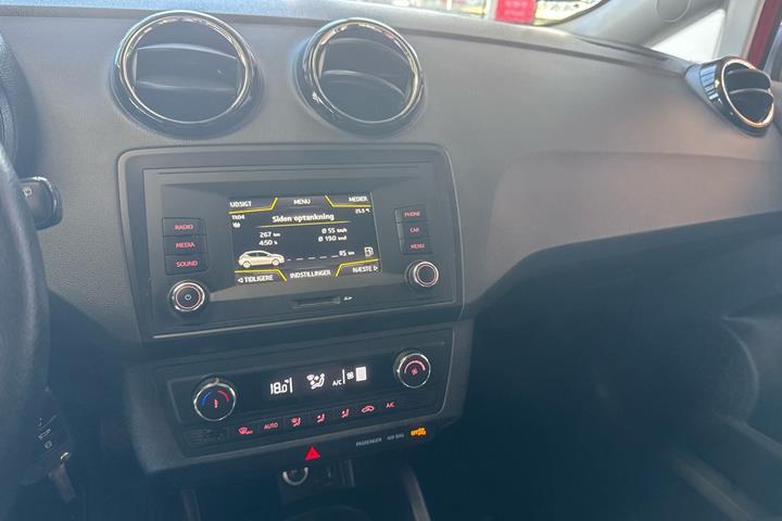 Rød Seat Ibiza fra 2016