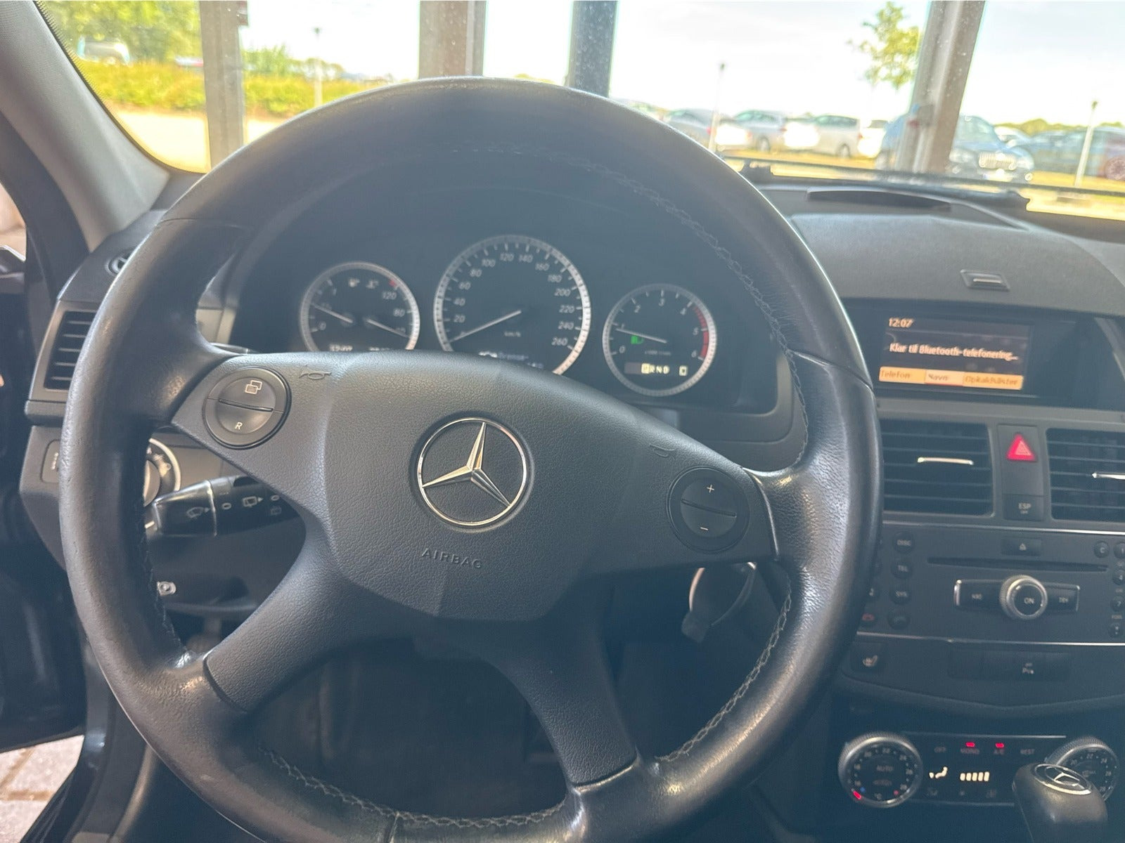 Sort Mercedes C220 fra 2011