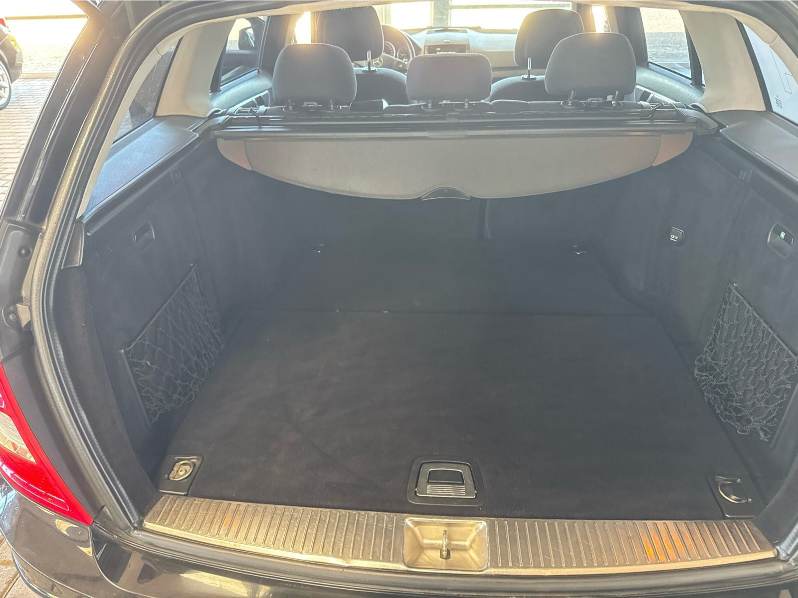 Sort Mercedes C220 fra 2011