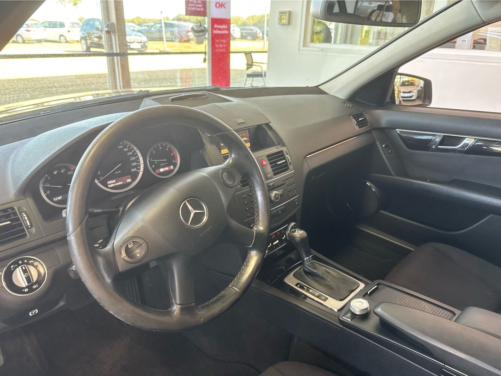 Sort Mercedes C220 fra 2011