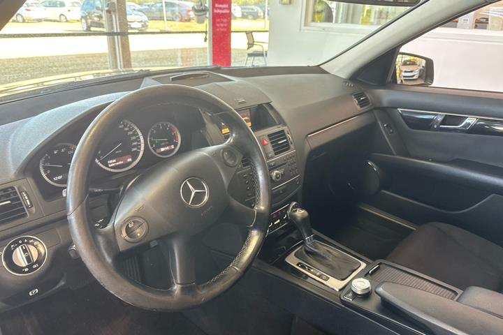 Sort Mercedes C220 fra 2011