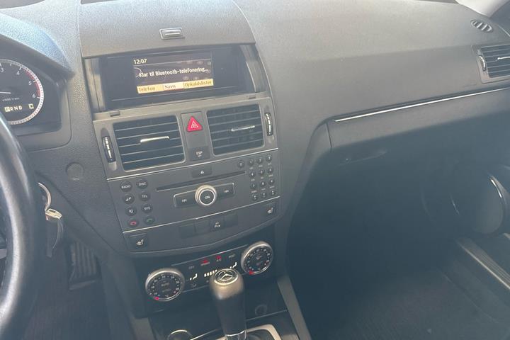 Sort Mercedes C220 fra 2011