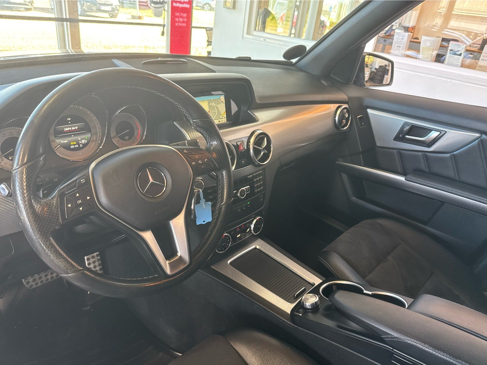 Grå Mercedes GLK350 fra 2015