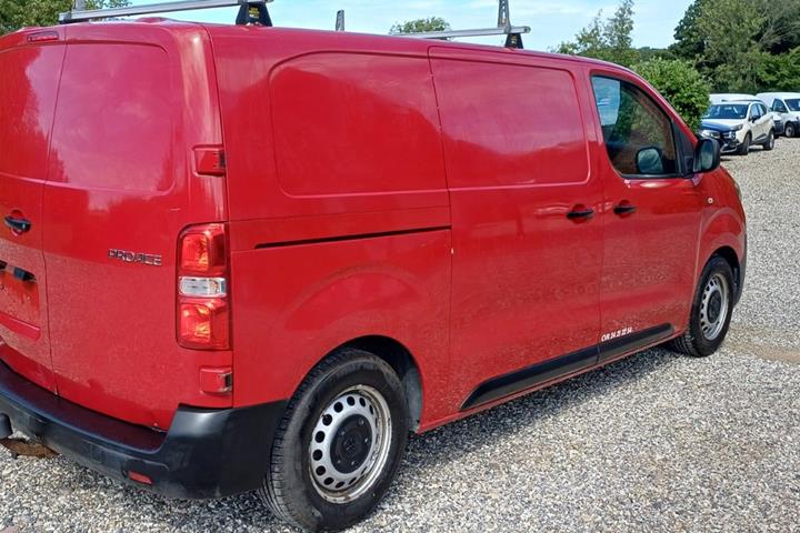 Gul Toyota ProAce fra 2020