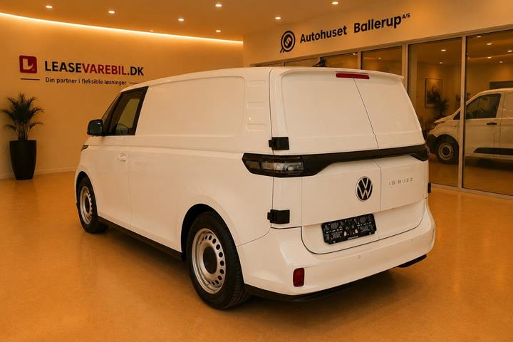 Hvid VW ID.Buzz fra 2024