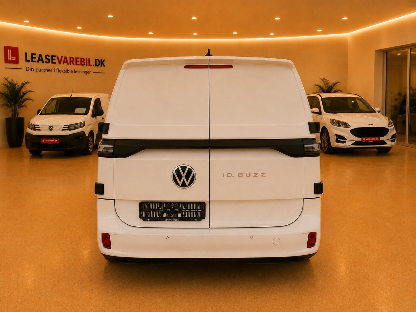 Hvid VW ID.Buzz fra 2024