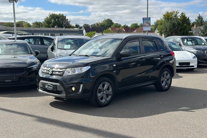 Sort Suzuki Vitara fra 2016