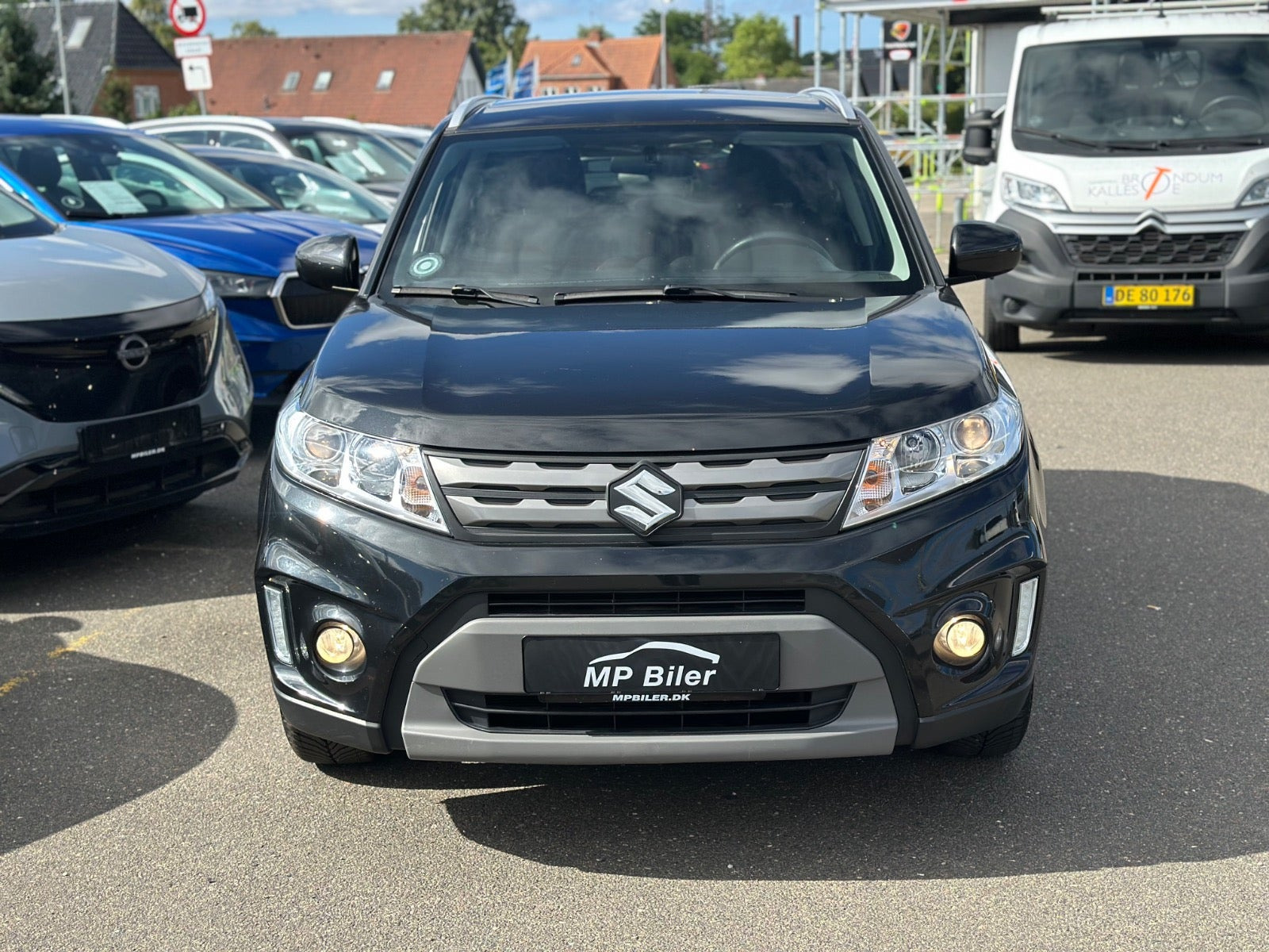 Sort Suzuki Vitara fra 2016