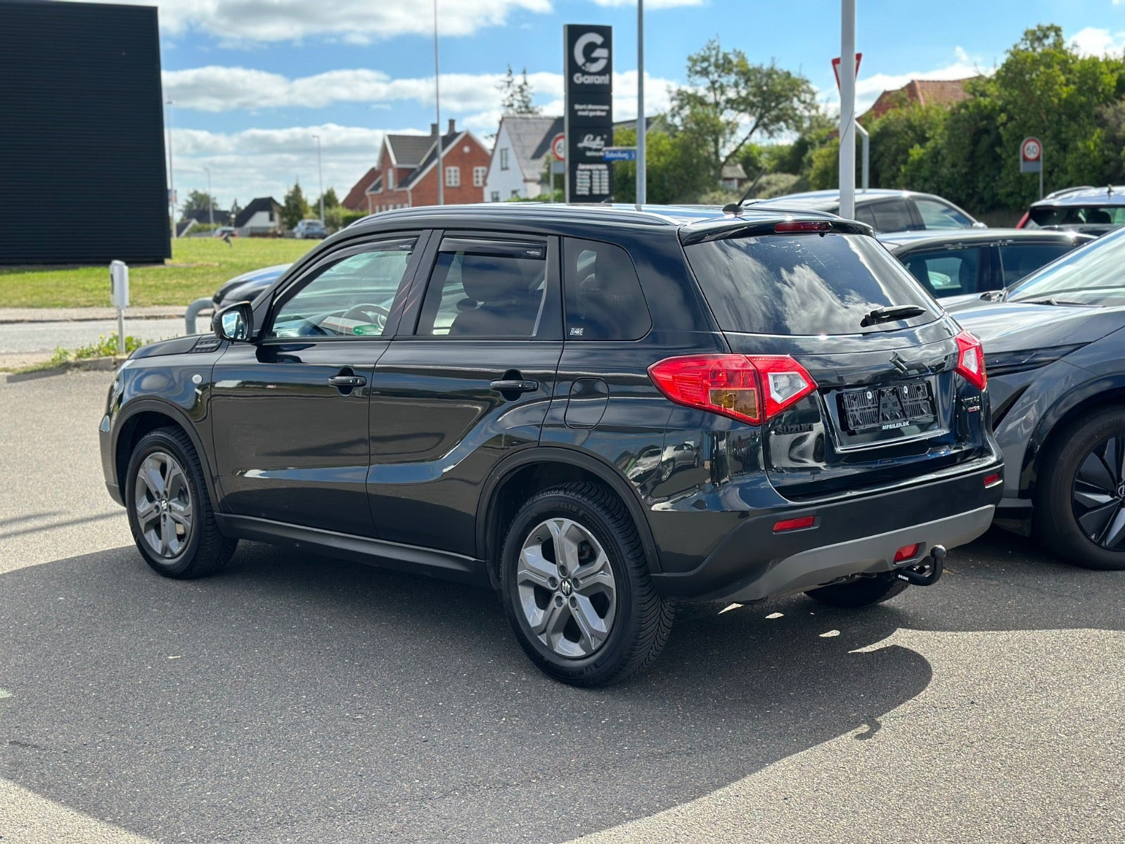 Sort Suzuki Vitara fra 2016