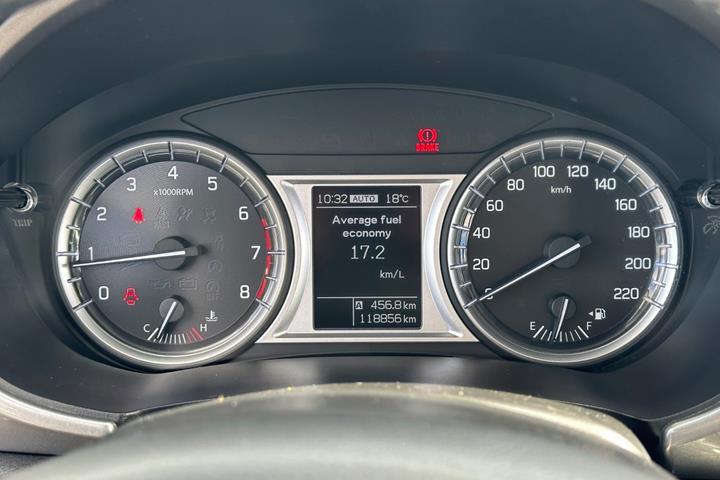 Sort Suzuki Vitara fra 2016