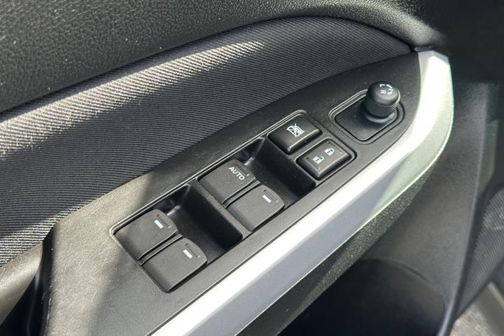 Sort Suzuki Vitara fra 2016