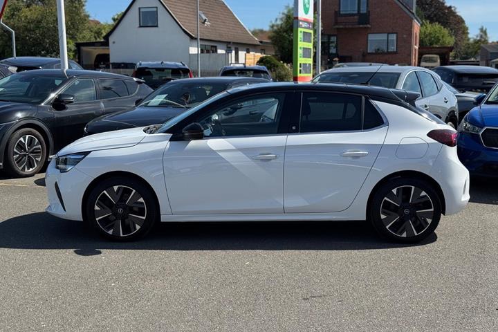 Hvid Opel Corsa-e fra 2021