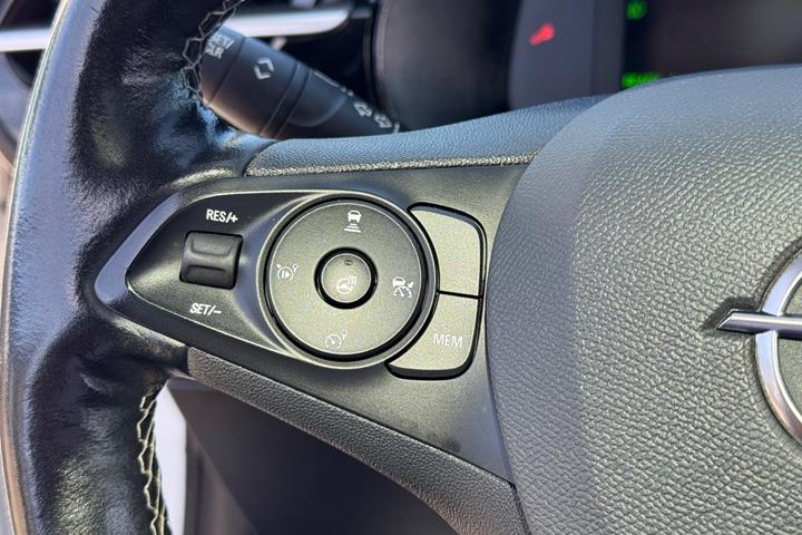 Hvid Opel Corsa-e fra 2021