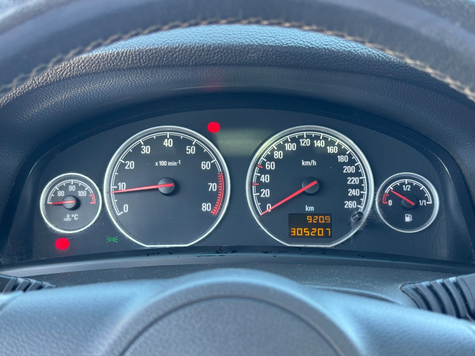 Sort Opel Vectra fra 2008