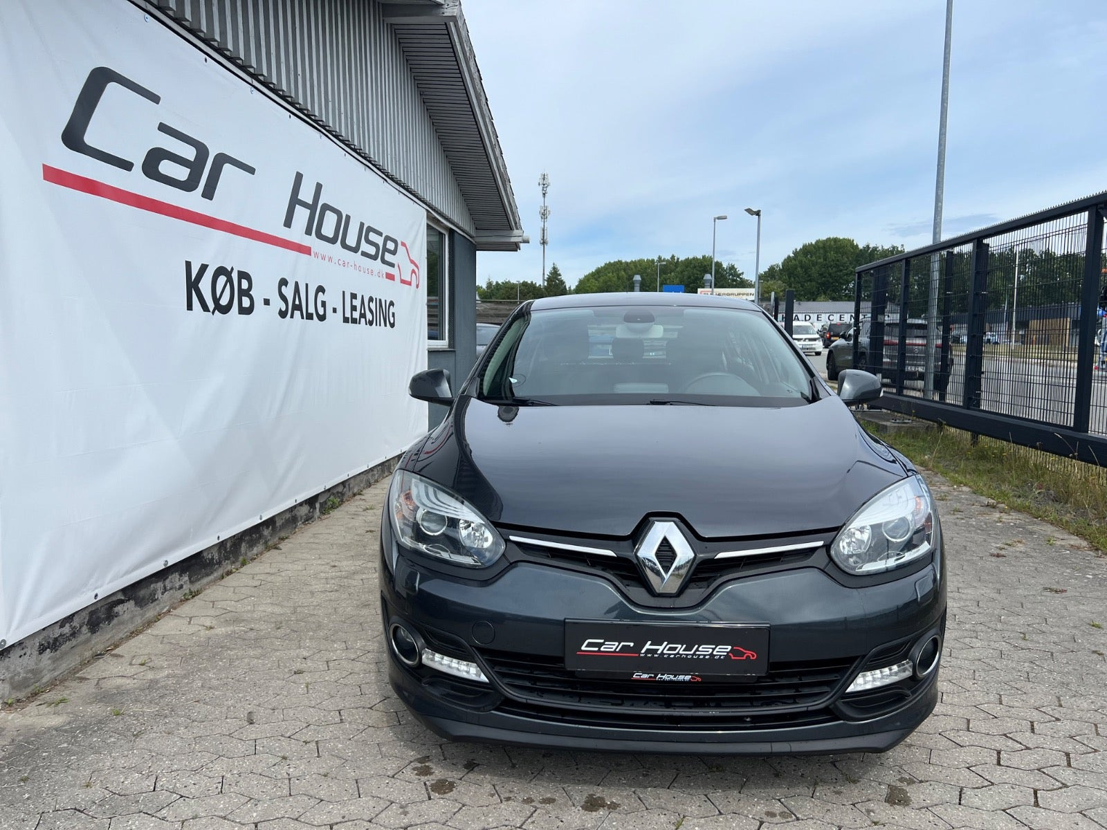 Grå Renault Megane III fra 2014