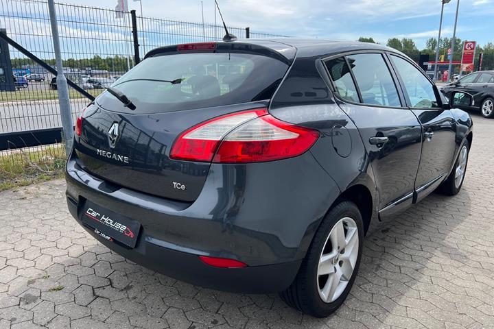Grå Renault Megane III fra 2014