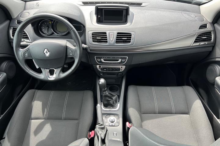 Grå Renault Megane III fra 2014