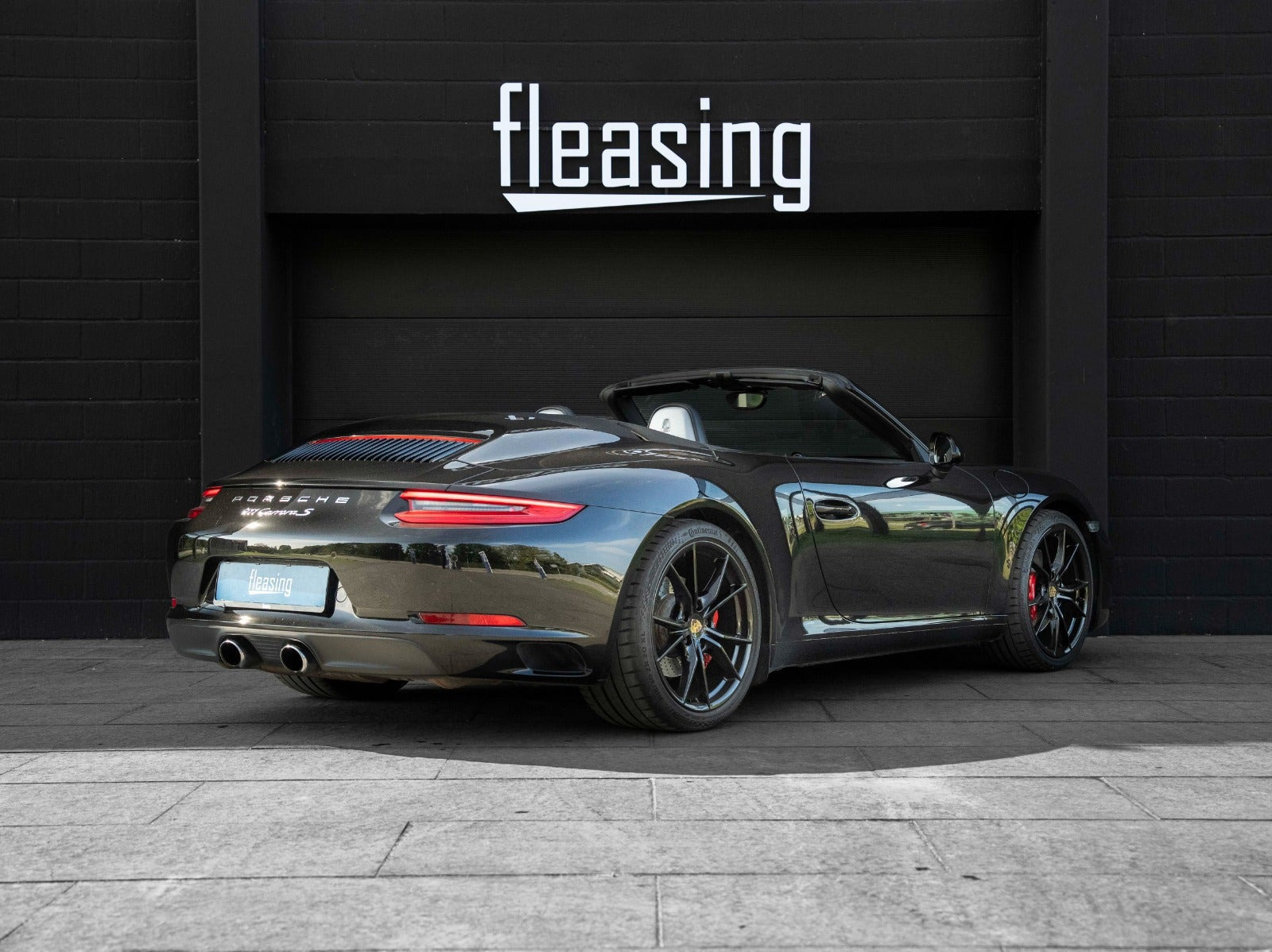 Sort Porsche 911 Carrera S fra 2017