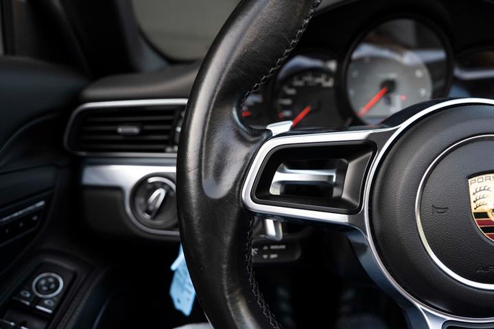 Sort Porsche 911 Carrera S fra 2017
