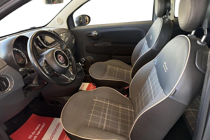Grå Fiat 500C fra 2017
