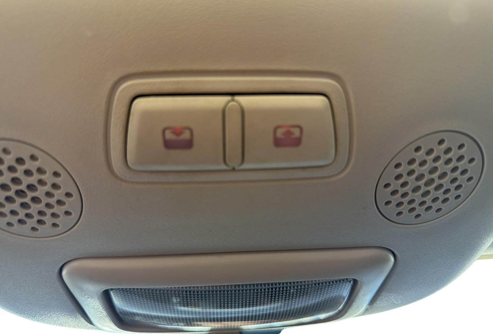 Grå Fiat 500C fra 2017
