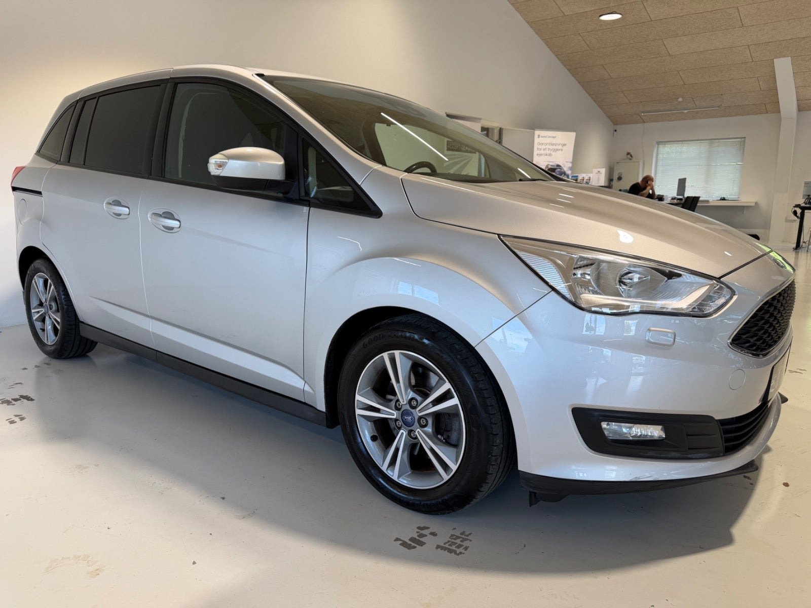 Ford Grand C-Max 1,5 TDCi 120 Business aut. Van