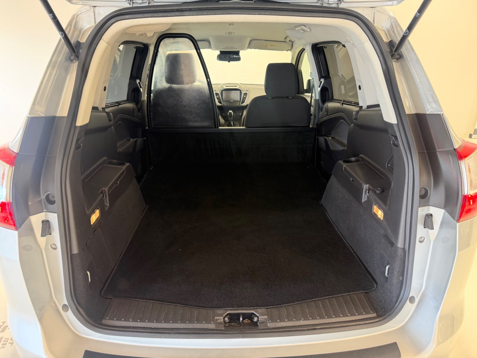 Sølv Ford Grand C-Max fra 2019